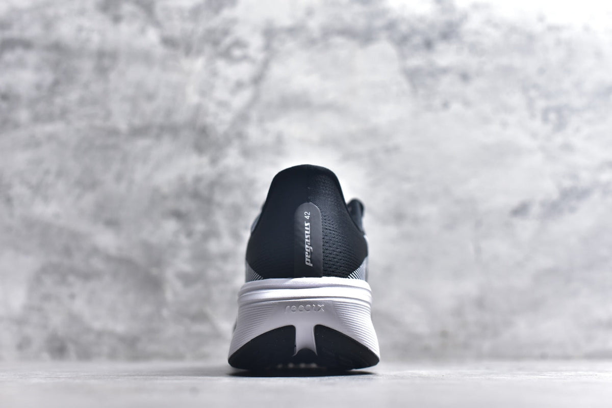 Nike Pegasus 42 Low-Top Running & Training Shoes | EU 36-45