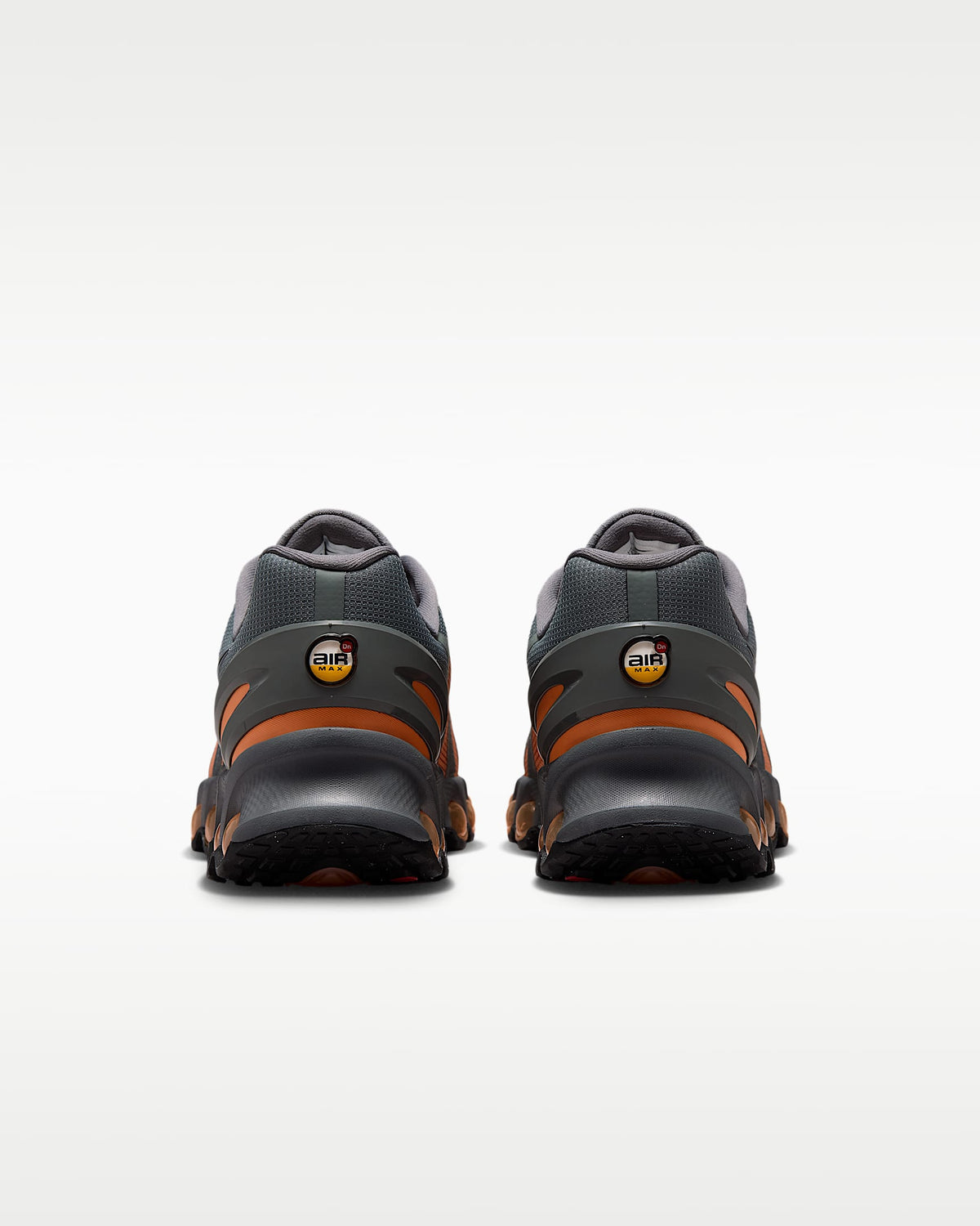 Nike Air Max DN Roam – Grey / Orange Mesh Athletic Sneakers