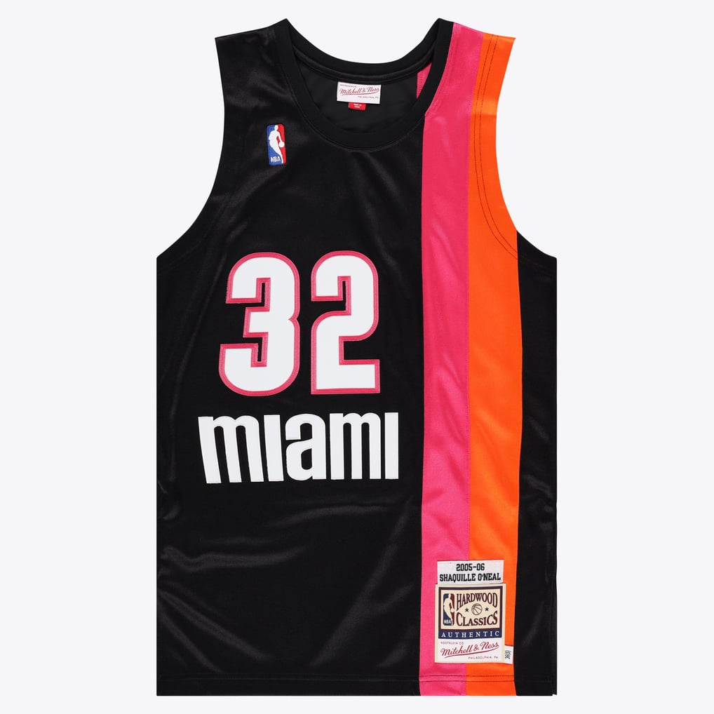 Nike nba store Mitchell & Ness Miami Heat Shaquille O'Neal #32 Hardwood Classics 2005-06 Authentic Jersey – Black basketball jerseys